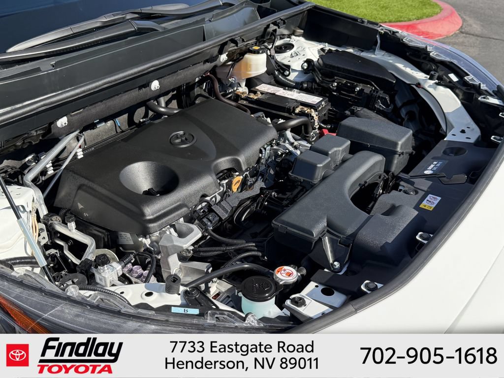 Used 2022 Toyota RAV4 LE w/ Carpet Mat Package (TMS) FWD image 31