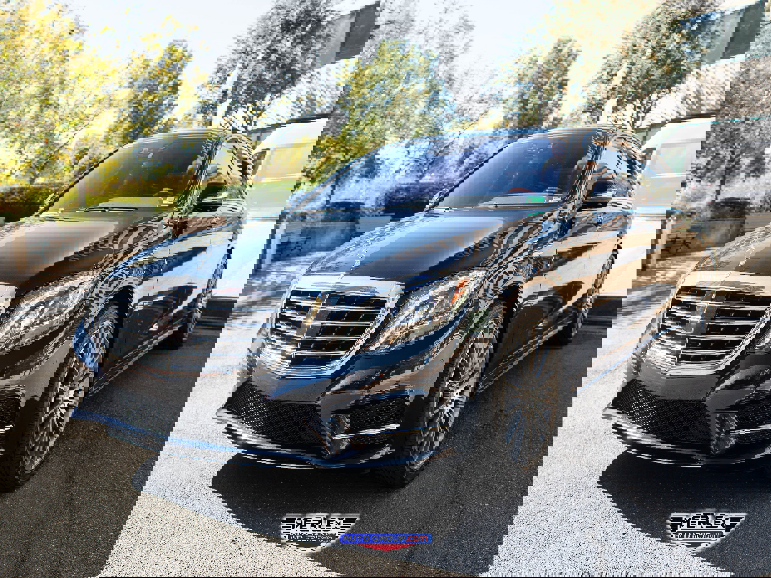 Used 2017 Mercedes-Benz S 550 Sedan image 3