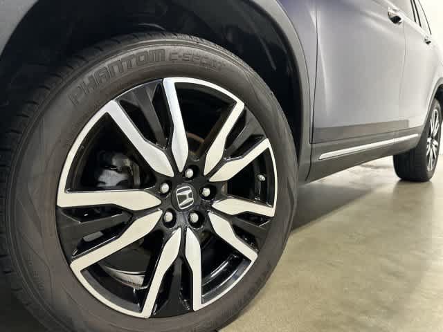 Certified 2020 Honda Pilot Touring image 29