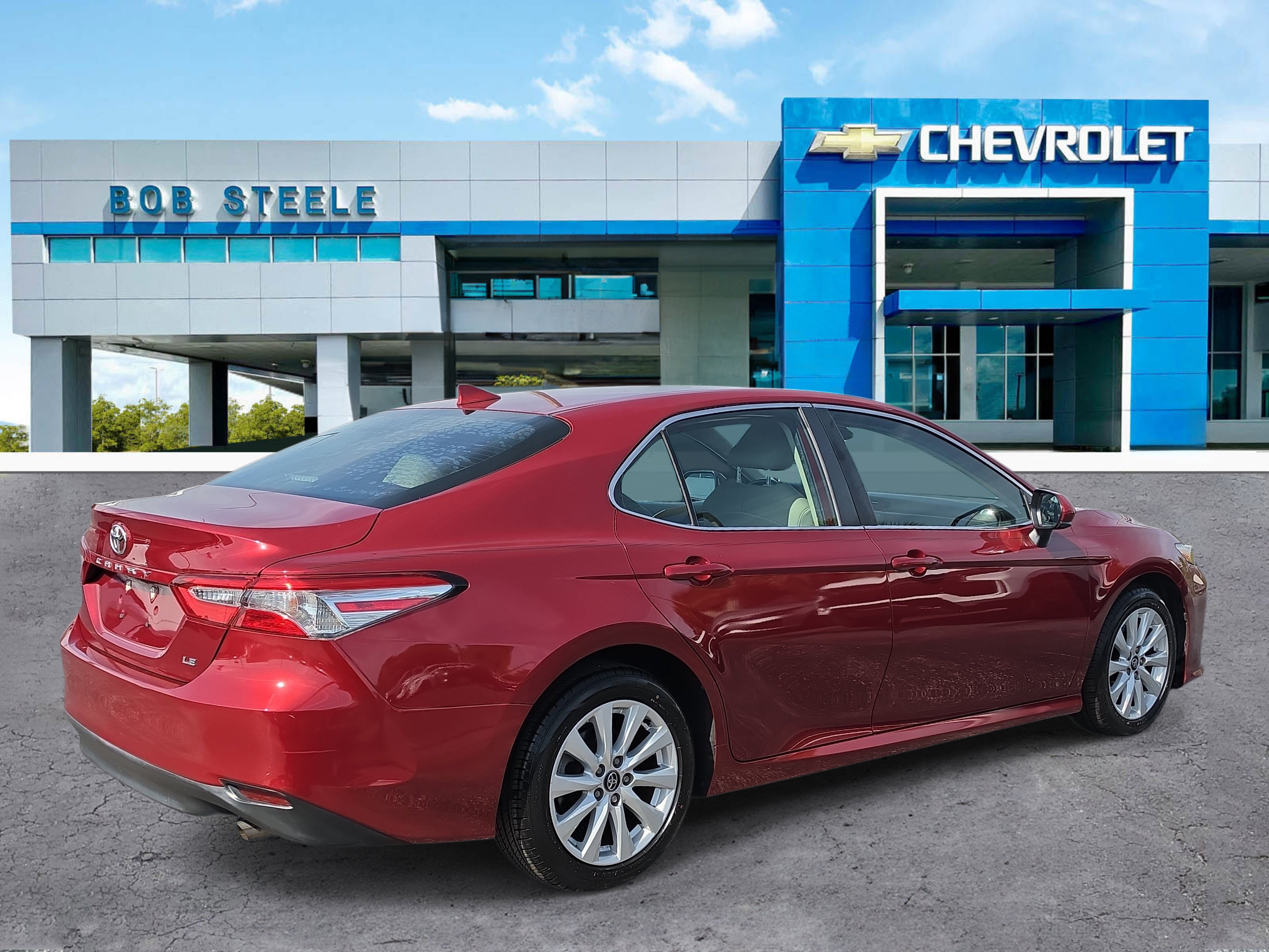 Used 2020 Toyota Camry LE FWD image 4