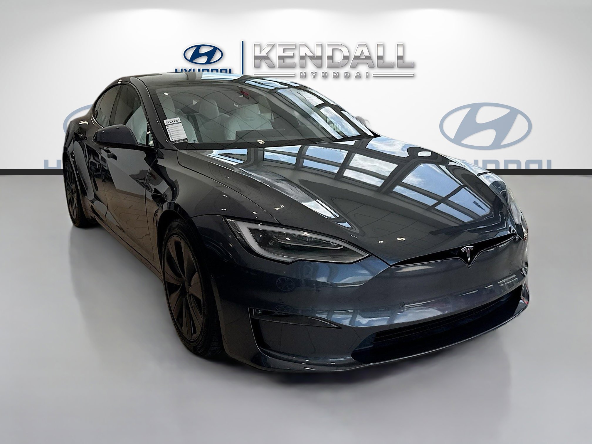 Used 2022 Tesla Model S Plaid video 1
