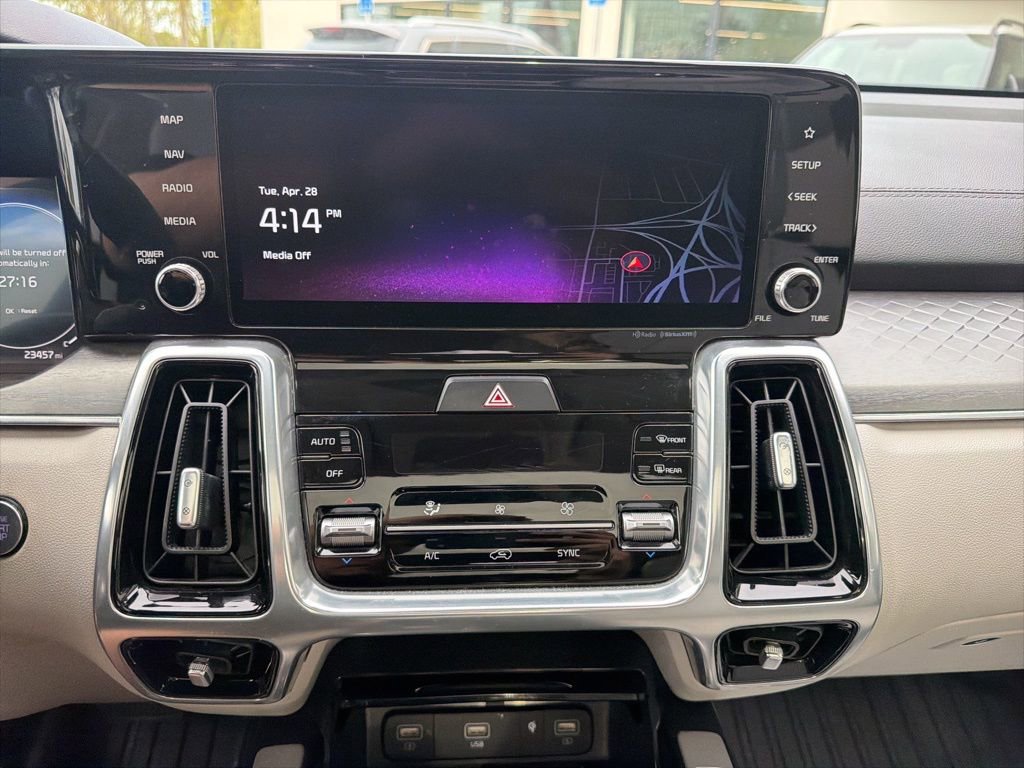 Certified 2023 Kia Sorento SX AWD/4WD image 28
