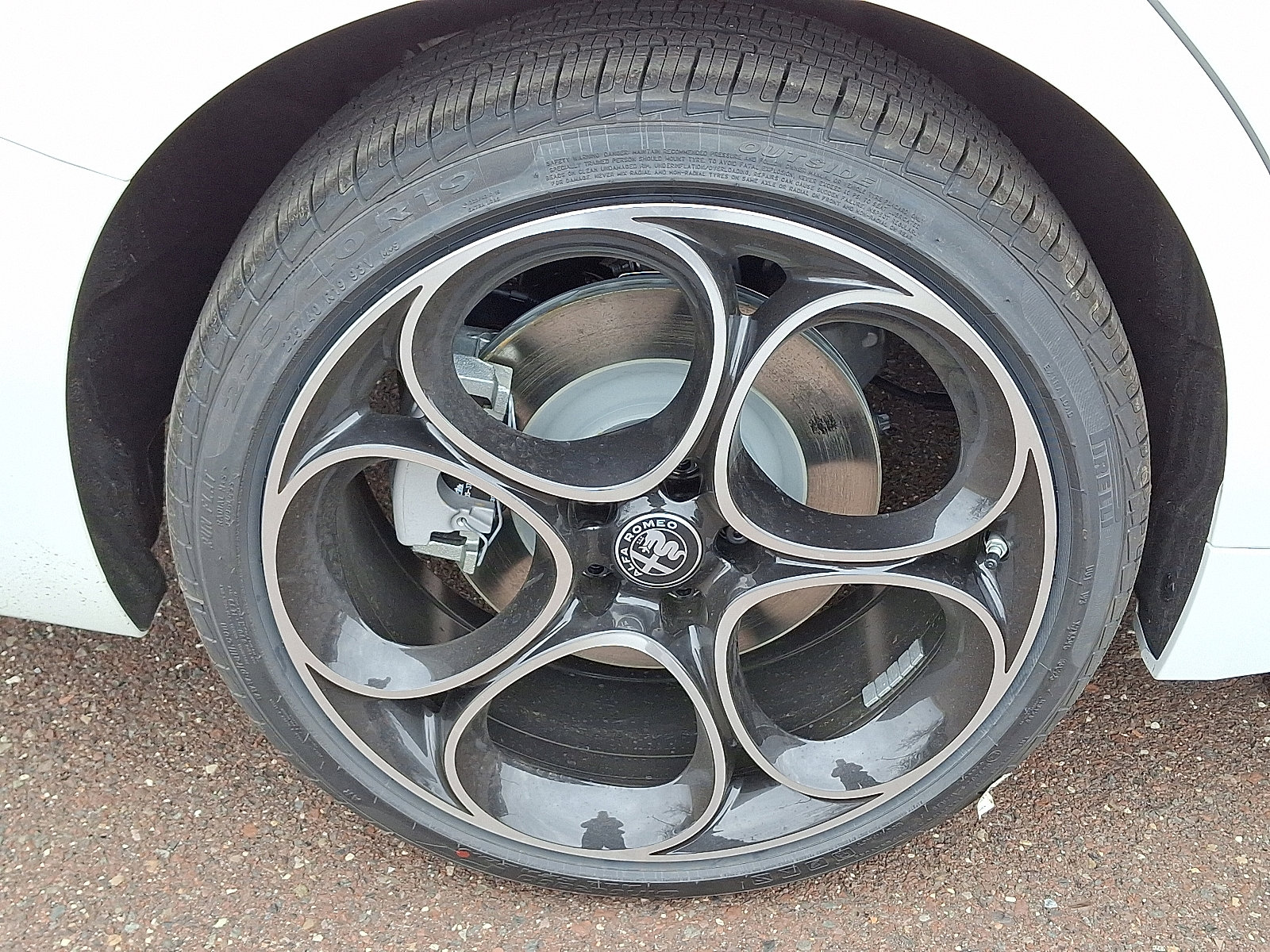 New 2026 Alfa Romeo Giulia AWD image 5