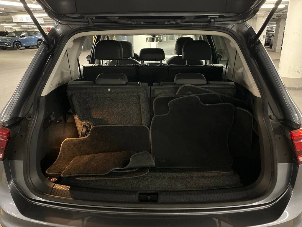 Used 2019 Volkswagen Tiguan SE w/ Panoramic Sunroof Package image 36