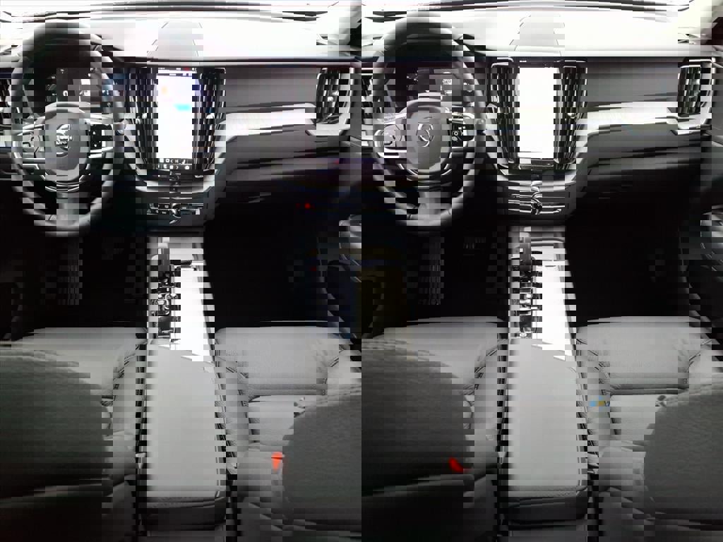 Certified 2025 Volvo XC60 B5 Plus image 12