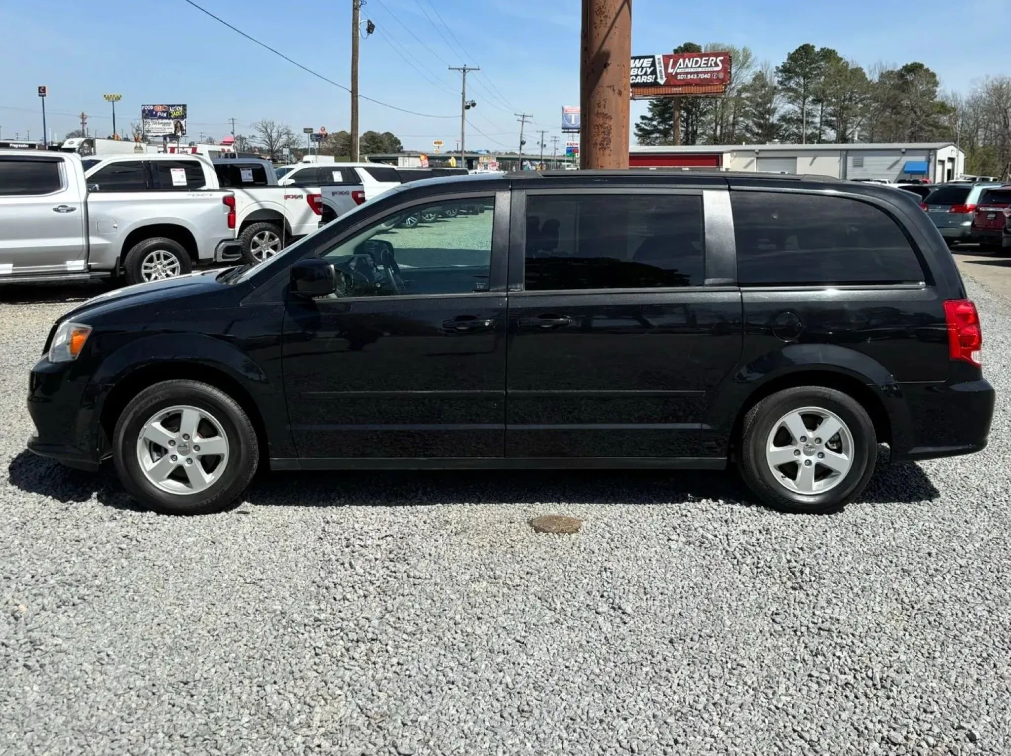 Used 2012 Dodge Grand Caravan SXT image 2
