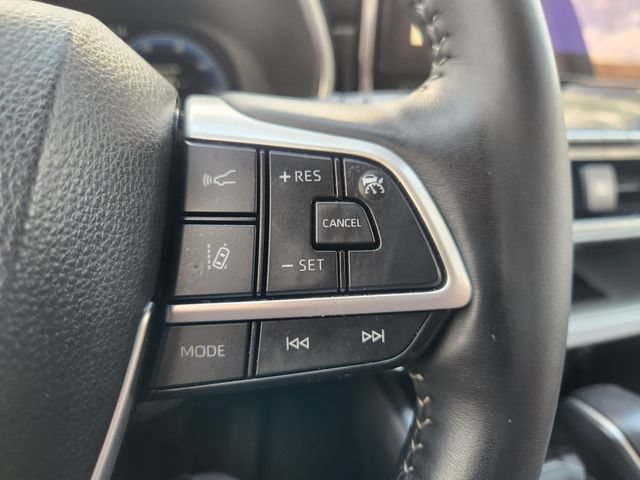 Certified 2025 Toyota Highlander Platinum AWD/4WD image 28