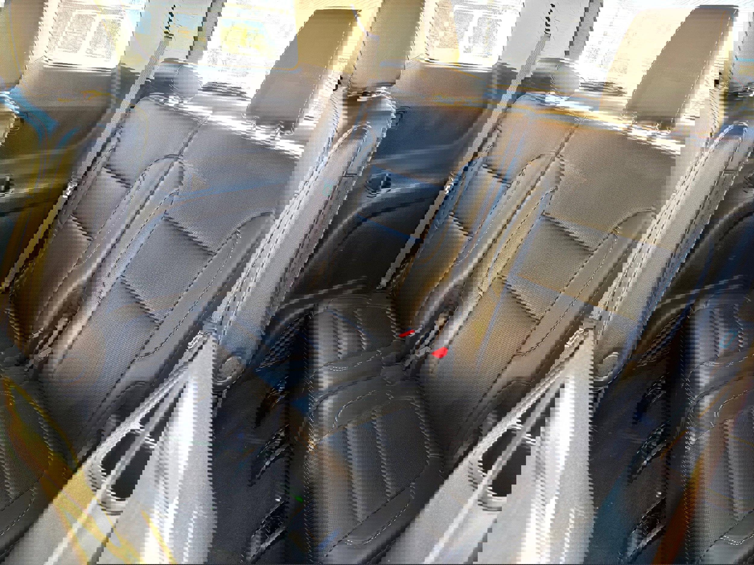 Used 2023 GMC Acadia SLT image 20