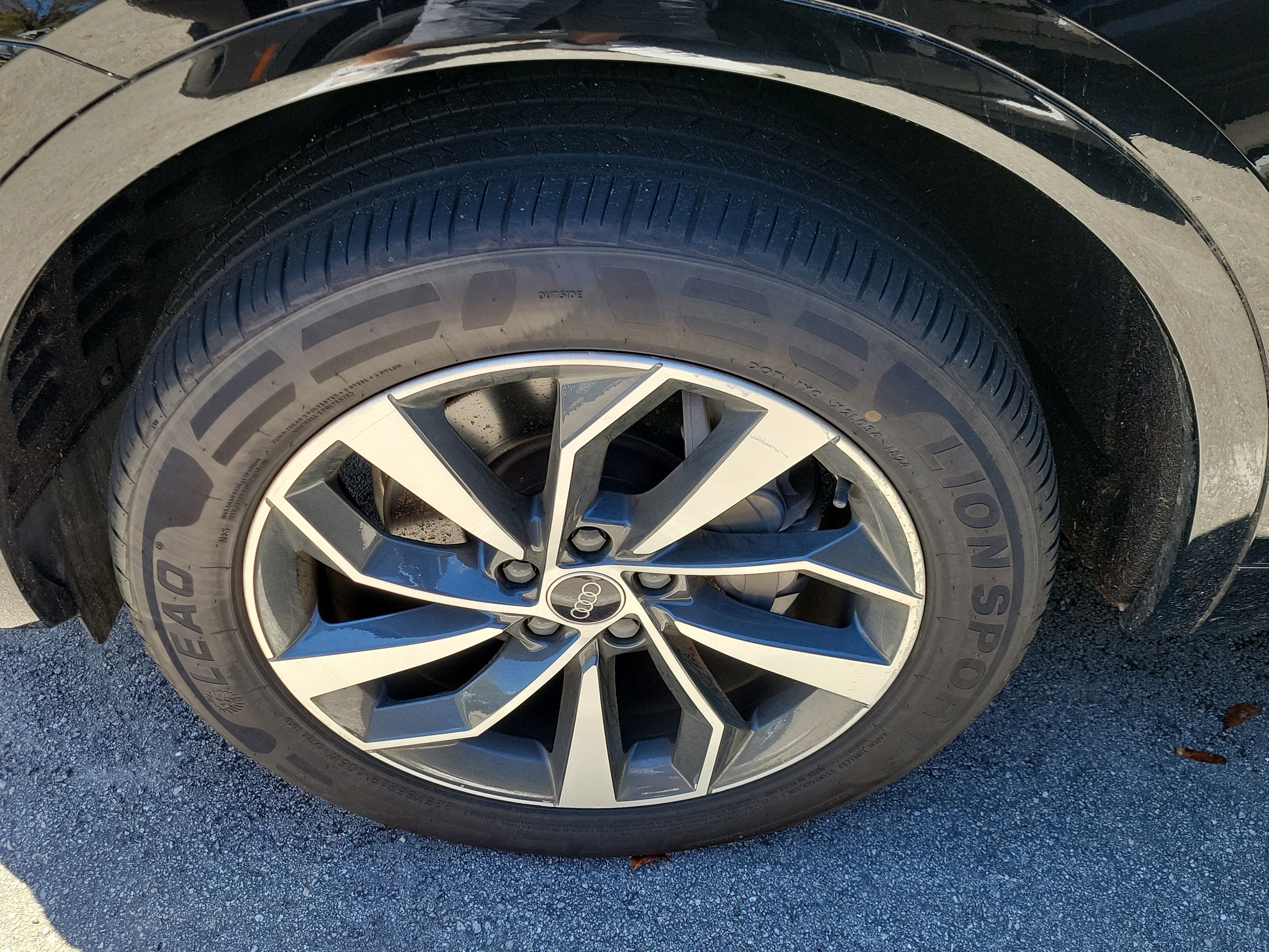 Used 2021 Audi Q5 Premium w/ Convenience Package image 5