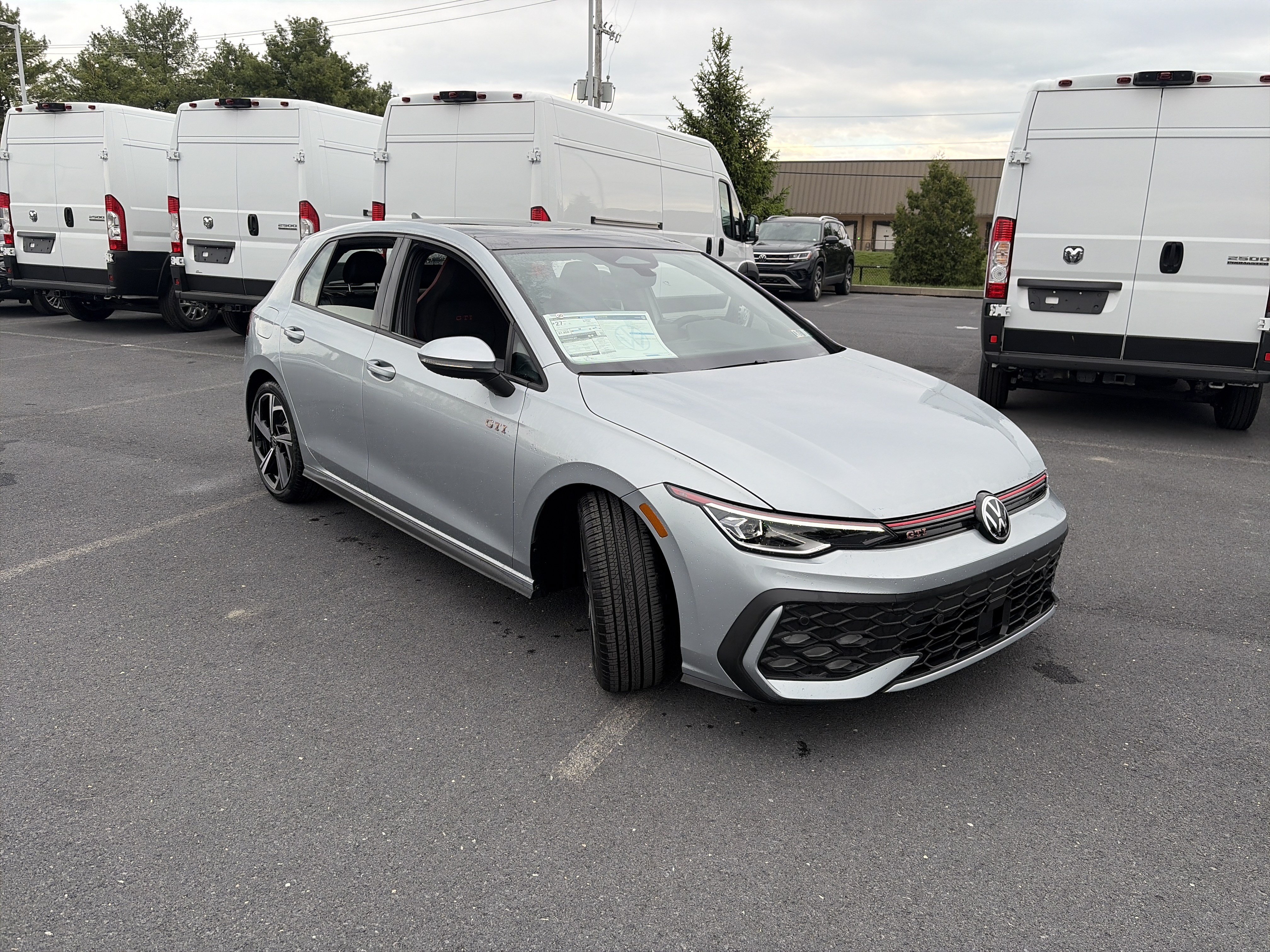 New 2026 Volkswagen GTI SE FWD image 3