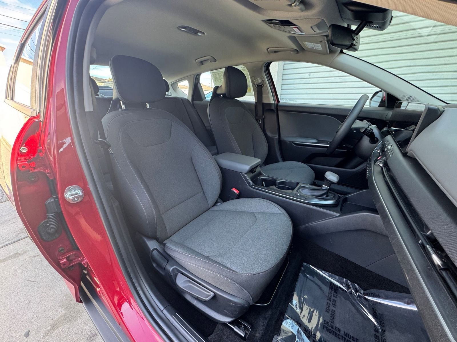Used 2025 Kia K4 FWD image 36
