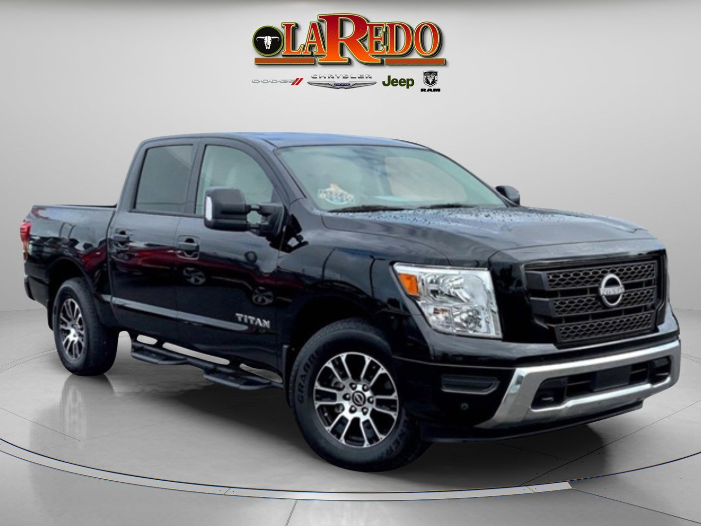 Used 2024 Nissan Titan SV w/ SV Convenience Package