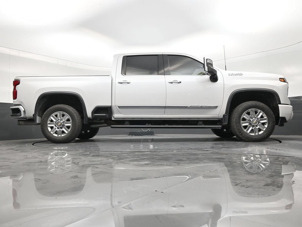 Used 2024 Chevrolet Silverado 3500 High Country w/ High Country Premium Package AWD/4WD image 25