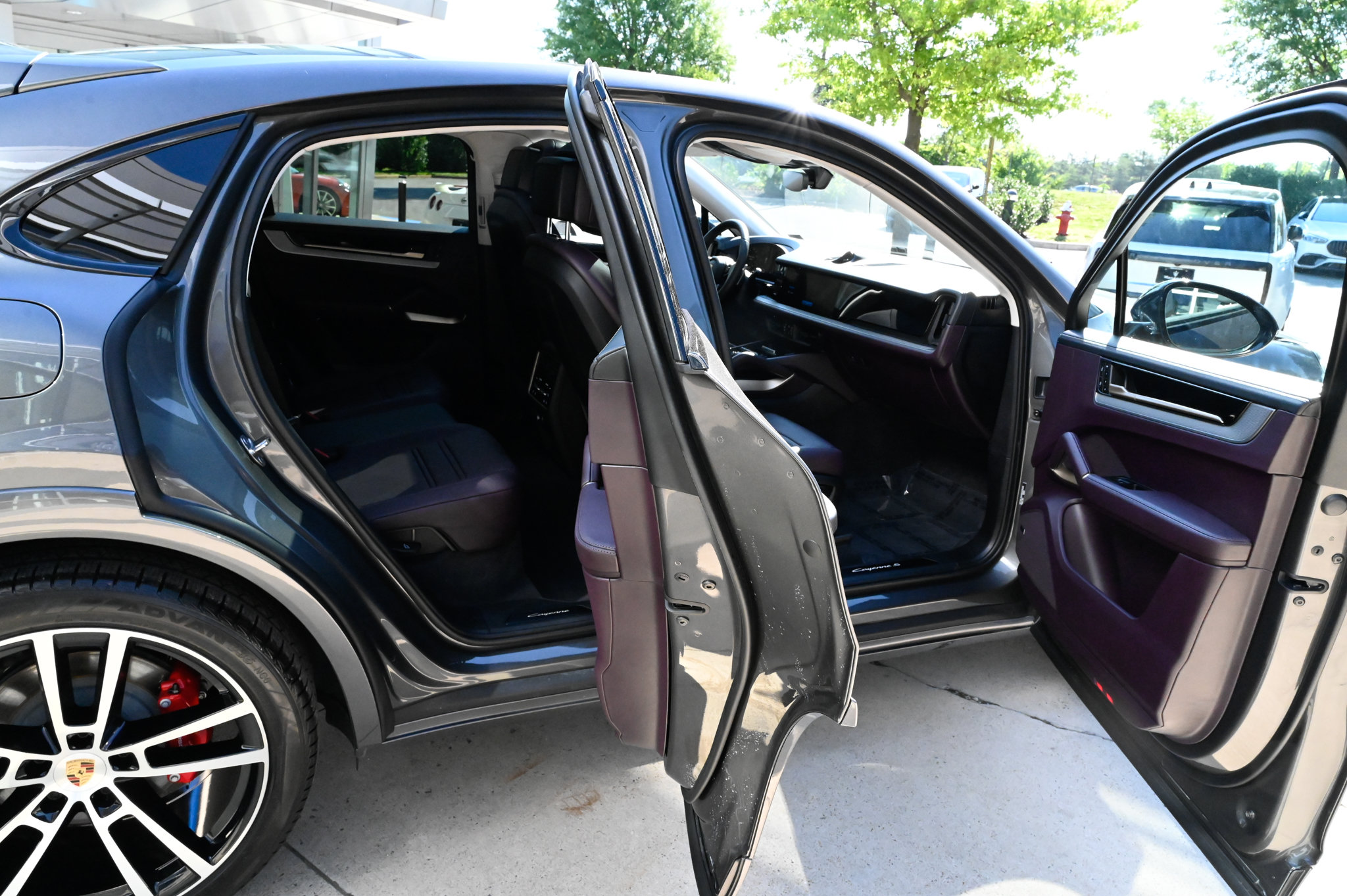 Used 2025 Porsche Cayenne S AWD/4WD image 52