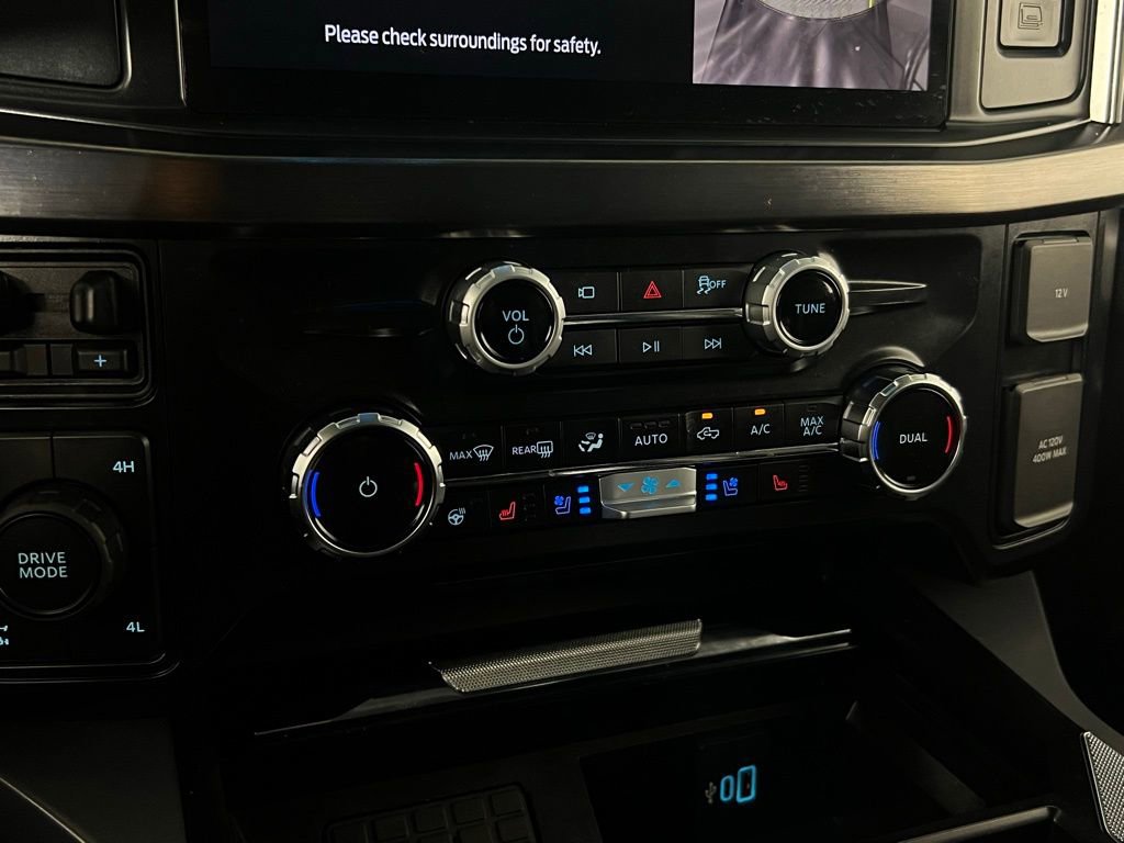 Used 2025 Ford F250 Lariat w/ Chrome Package image 17