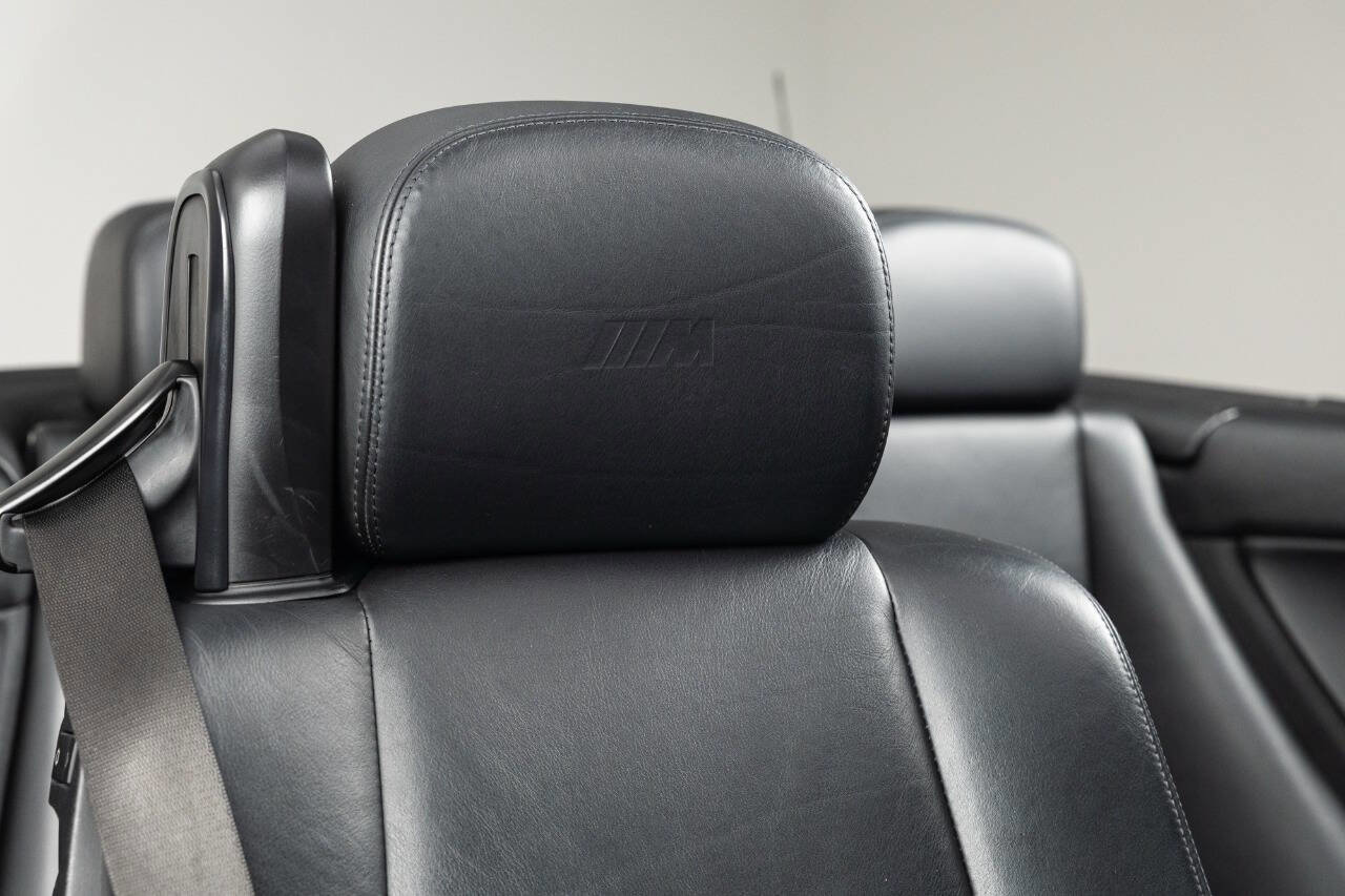 Used 2005 BMW M3 Convertible image 84