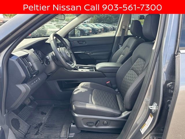 Certified 2025 Nissan Pathfinder SV w/ Cargo Package AWD/4WD image 10
