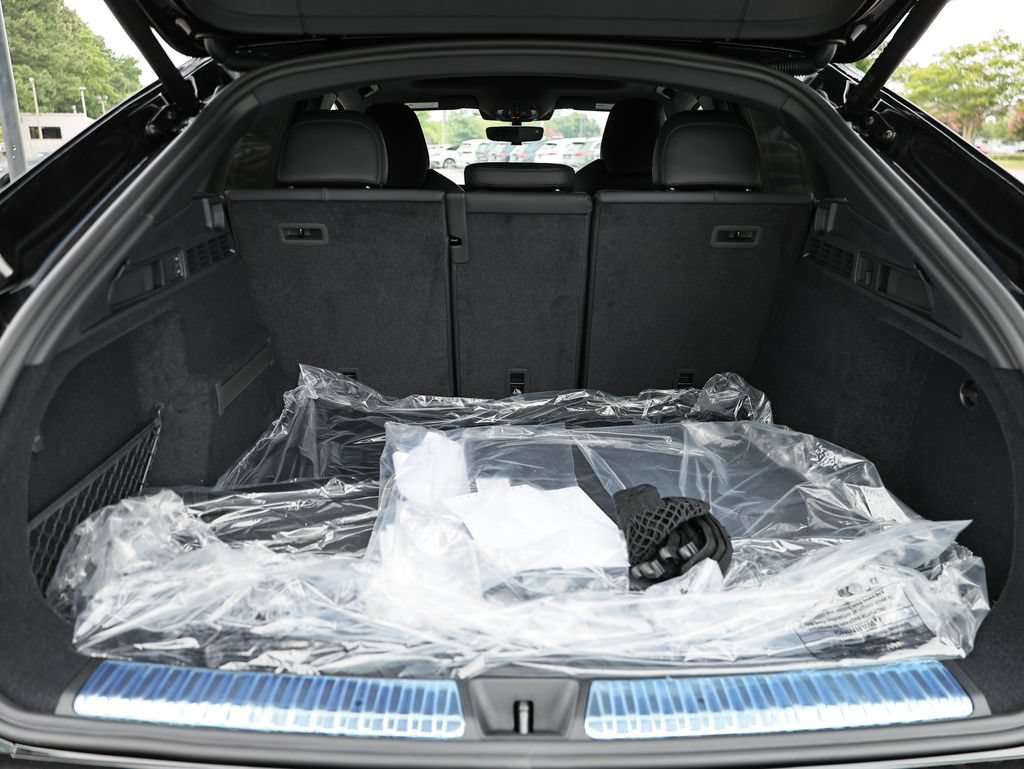 New 2026 Audi SQ5 Prestige AWD/4WD image 31