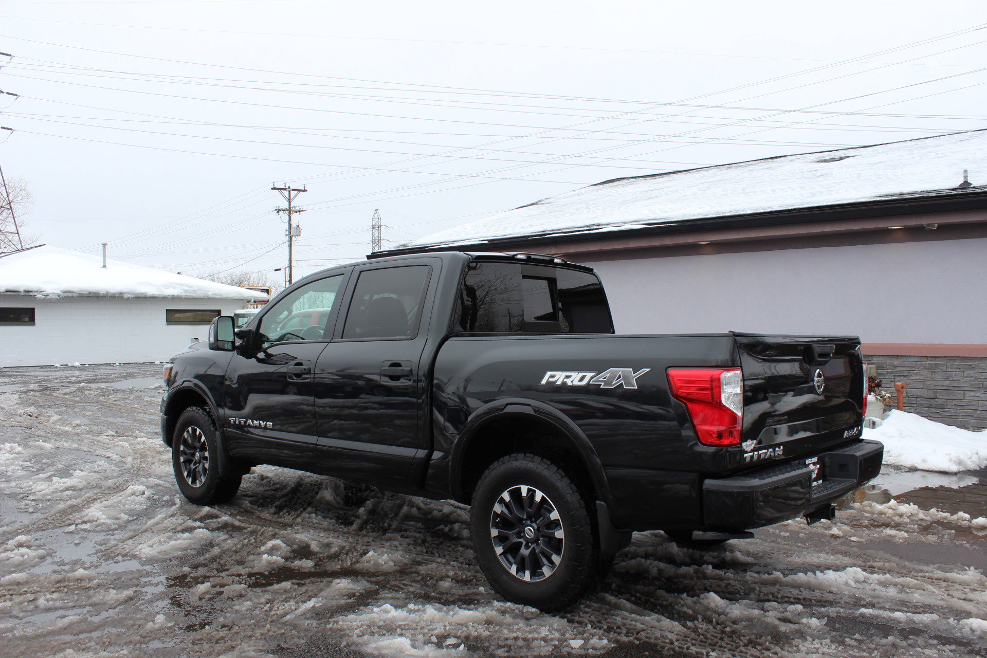 Used 2019 Nissan Titan PRO-4X w/ Pro-4x Utility Package image 9