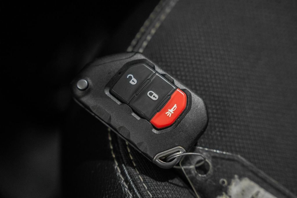 Used 2021 Jeep Wrangler Unlimited Sport AWD/4WD image 45