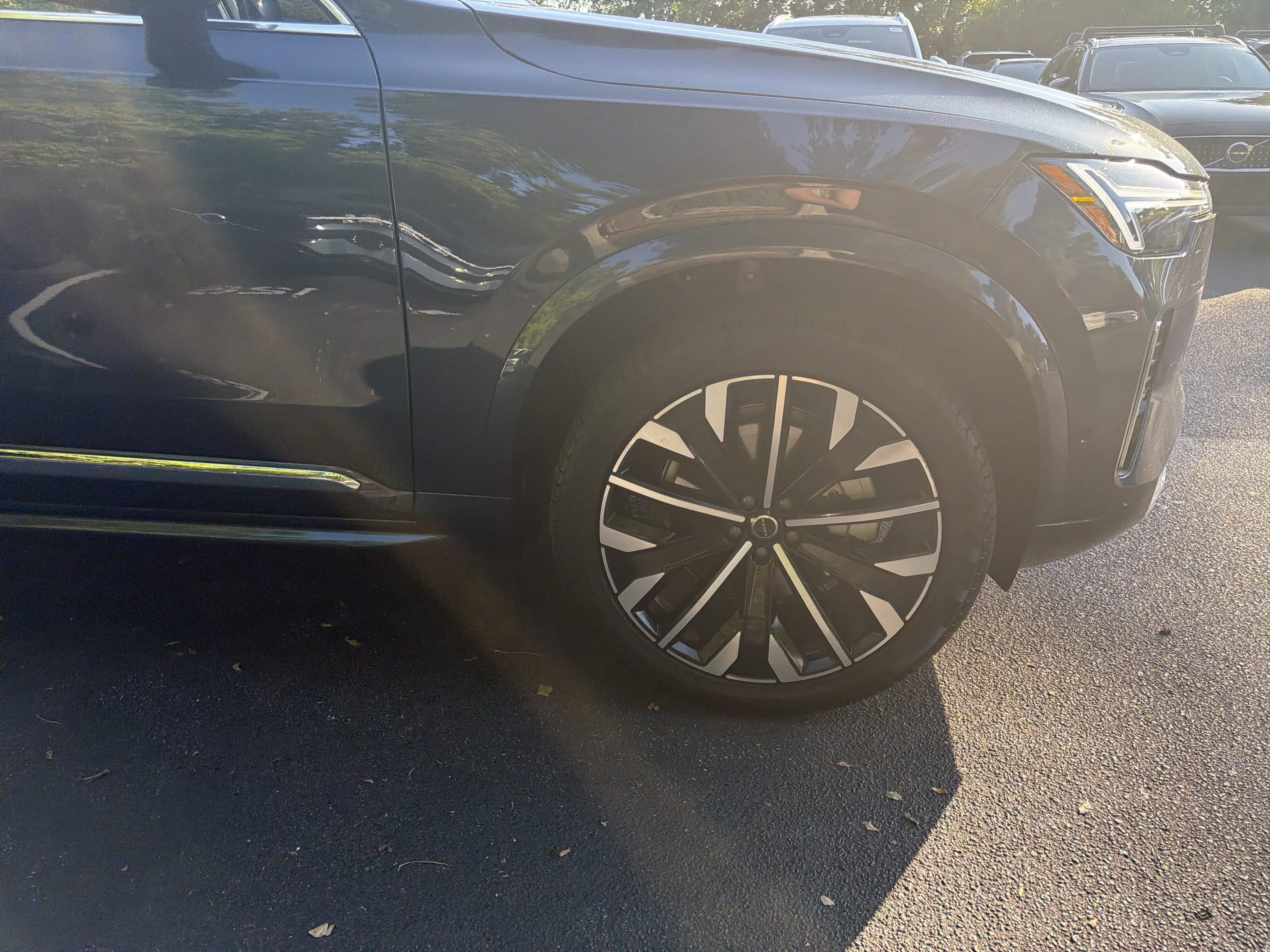 Certified 2026 Volvo XC90 B6 Plus w/ Protection Package Premier AWD/4WD image 13