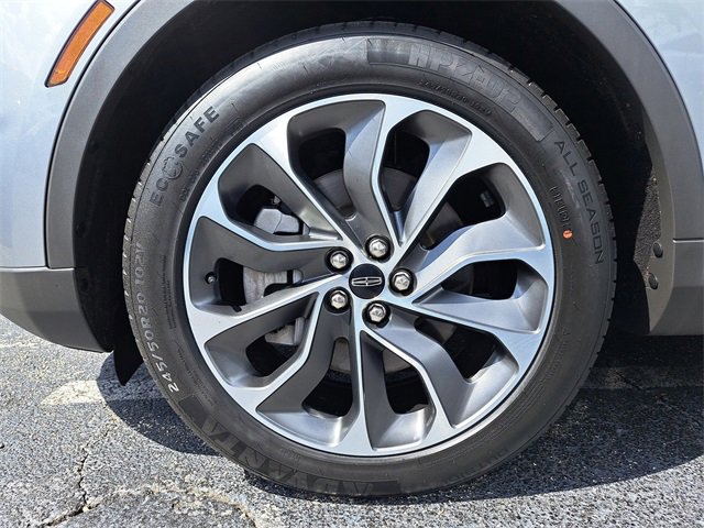 Used 2022 Lincoln Nautilus Reserve image 10