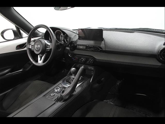 Certified 2024 MAZDA MX-5 Miata Club RWD image 18