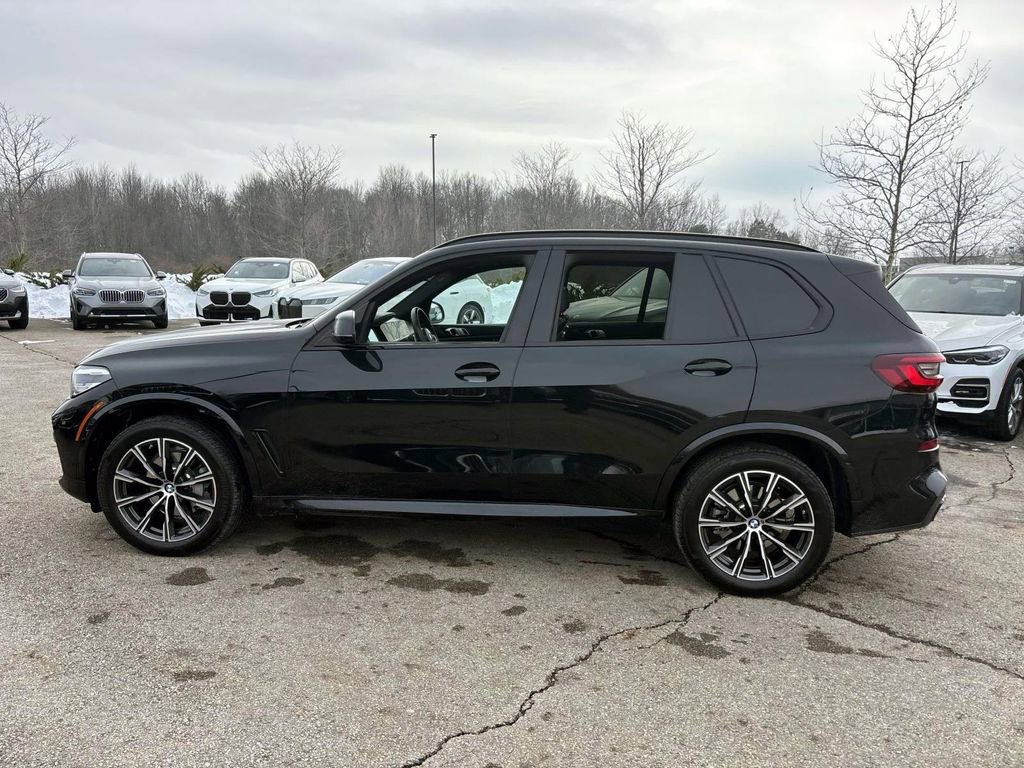 Used 2022 BMW X5 xDrive40i w/ M Sport Package image 4