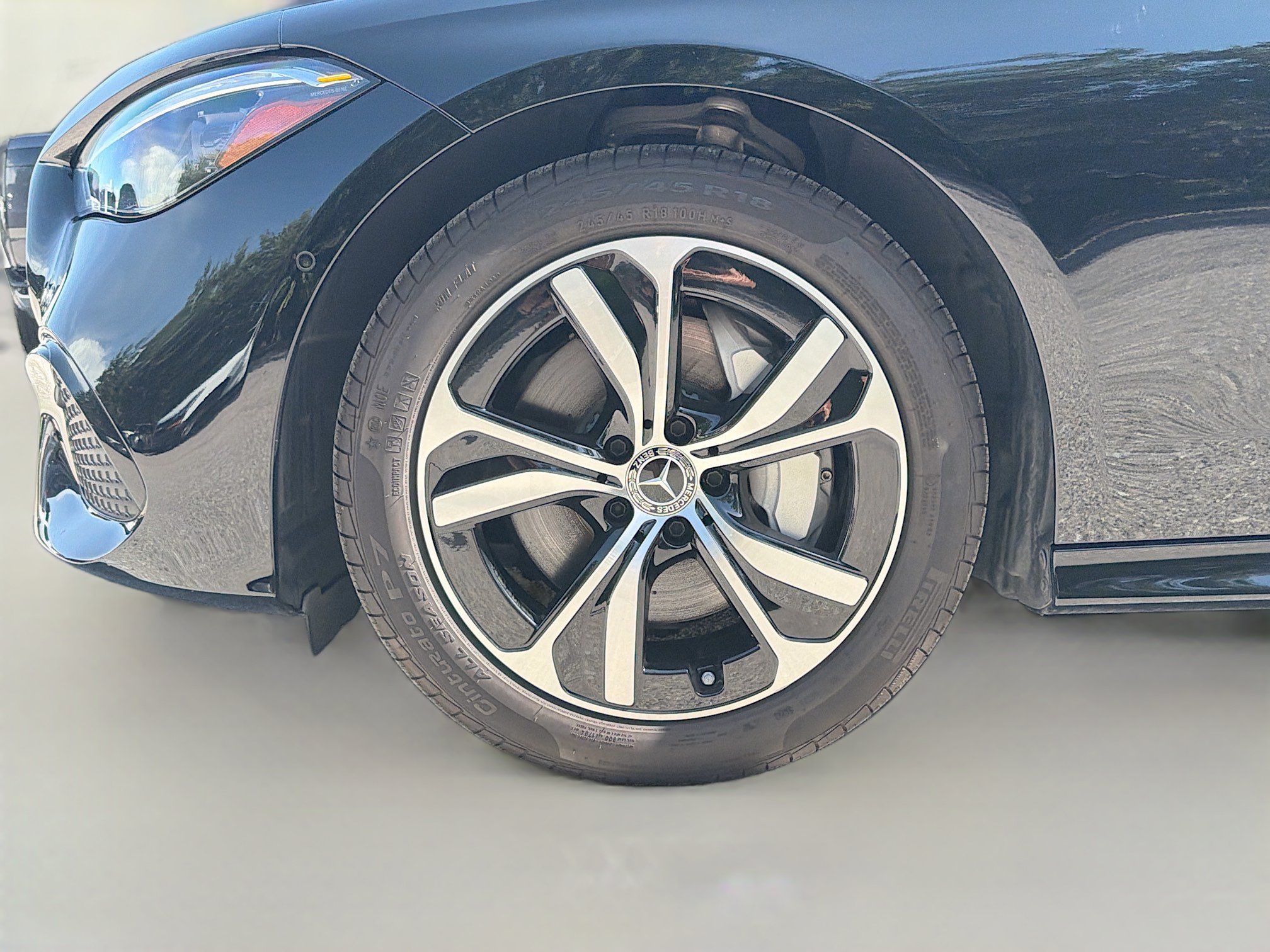 Used 2025 Mercedes-Benz CLE 300 4MATIC Cabriolet image 43