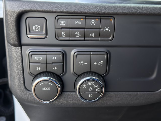 New 2026 Chevrolet Suburban Z71 w/ Comfort Package AWD/4WD image 18
