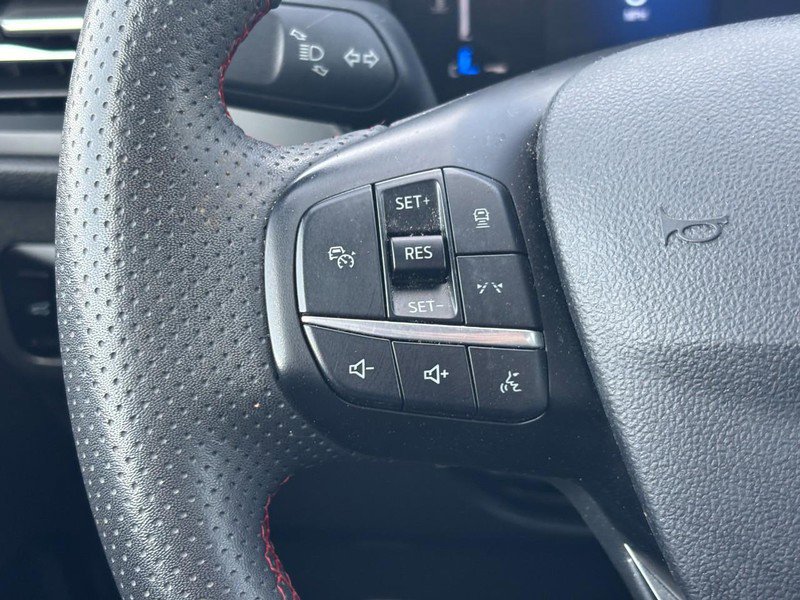 Used 2023 Ford Escape ST-Line w/ Tech Pack #1 AWD/4WD image 19