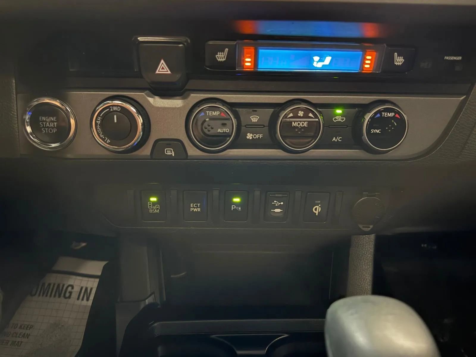 Used 2016 Toyota Tacoma TRD Off-Road AWD/4WD image 37