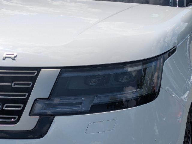 Used 2023 Land Rover Range Rover SE AWD/4WD image 7