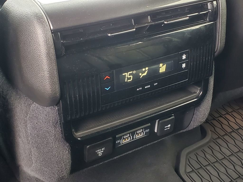 Used 2024 Jeep Wagoneer 4WD image 34