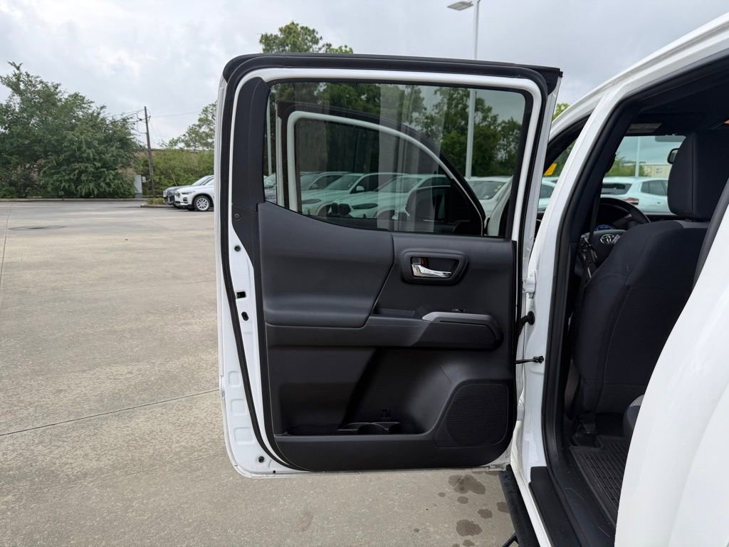 Used 2021 Toyota Tacoma TRD Off-Road AWD/4WD image 22