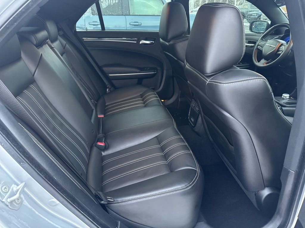 Used 2022 Chrysler 300 S w/ Safetytec Plus Group image 40