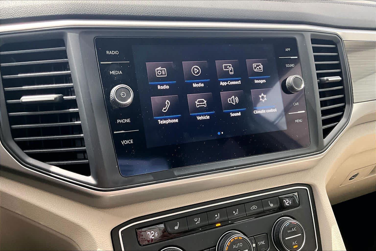 Used 2020 Volkswagen Atlas SE w/ Panoramic Sunroof Package FWD image 35