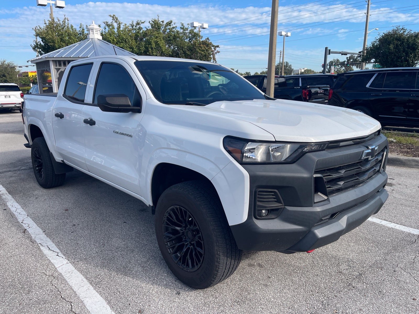 Used 2023 Chevrolet Colorado W/T RWD image 7