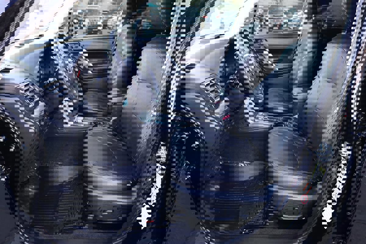 Used 2016 Subaru Forester 2.5i Premium w/ All-Weather Package image 10