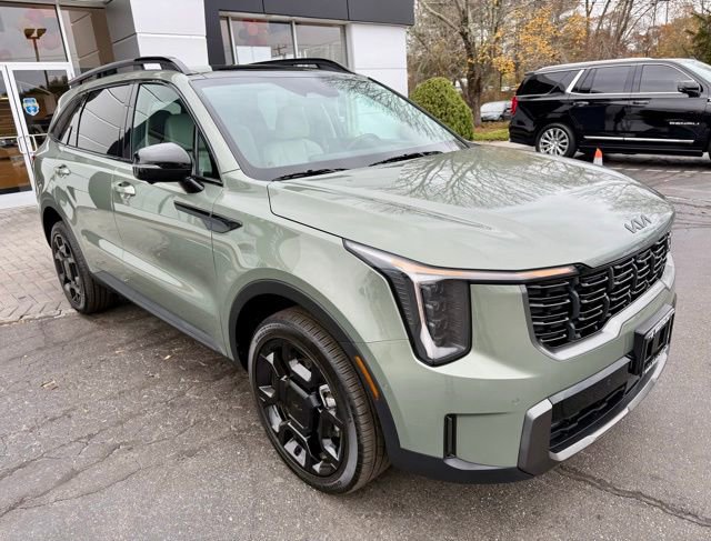 Used 2025 Kia Sorento SX image 6