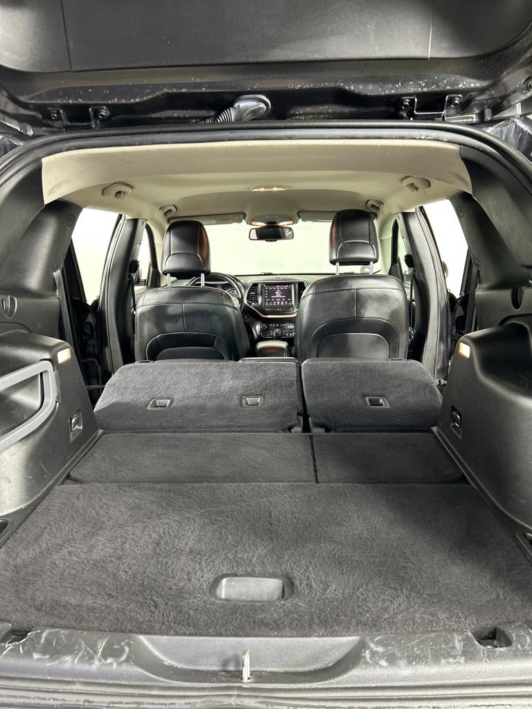 Used 2016 Jeep Cherokee Limited image 19