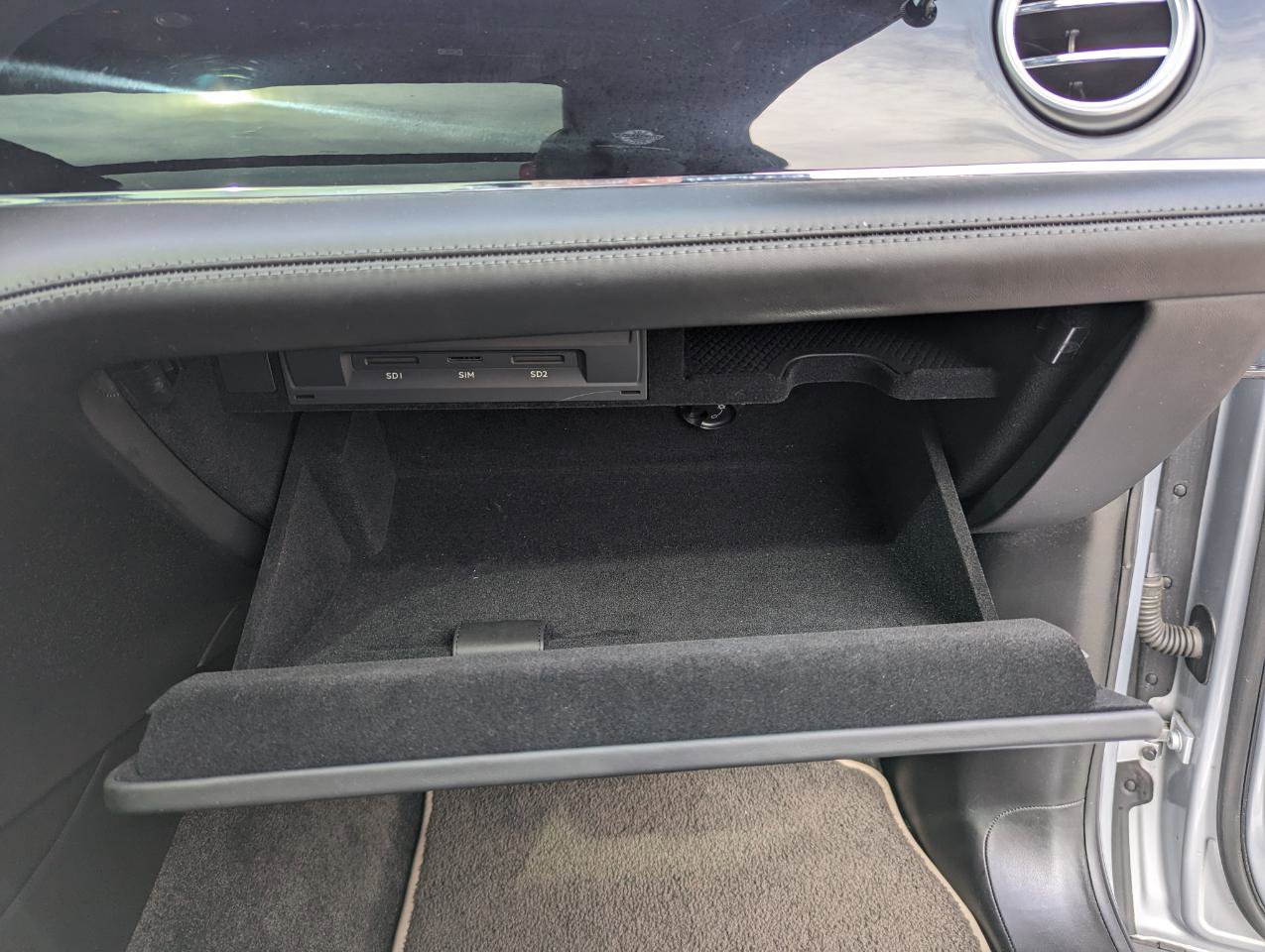 Used 2018 Bentley Bentayga Onyx Edition AWD/4WD image 35