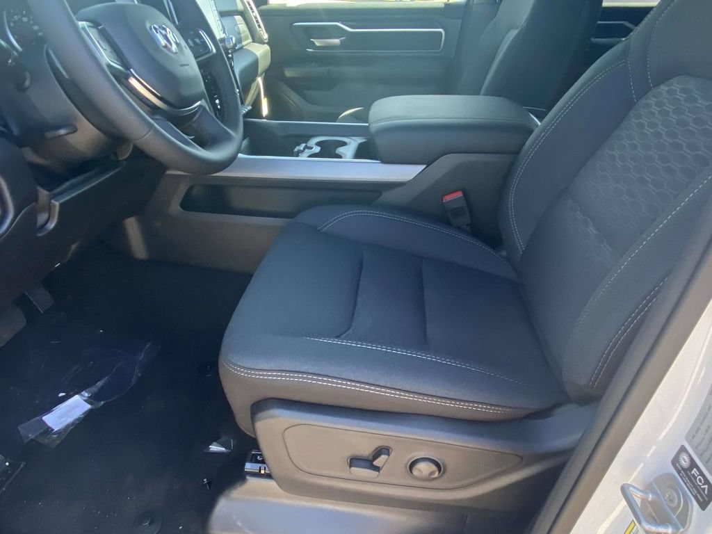 New 2026 RAM 1500 Big Horn AWD/4WD image 13