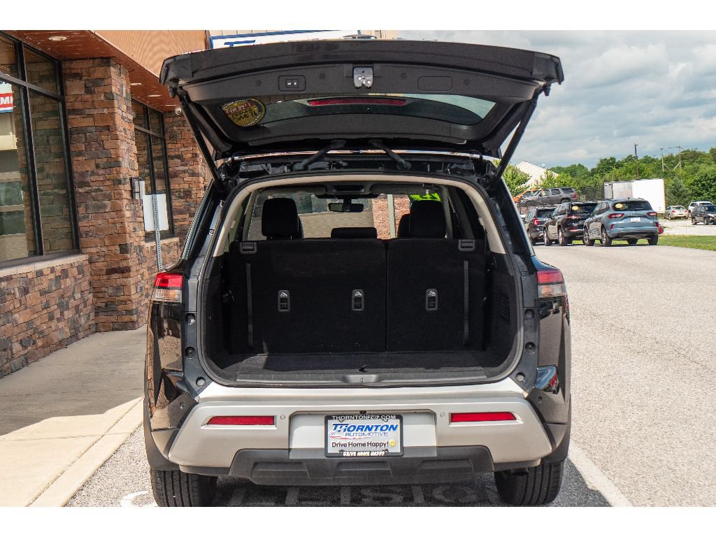 Used 2023 Nissan Pathfinder SL AWD/4WD image 31