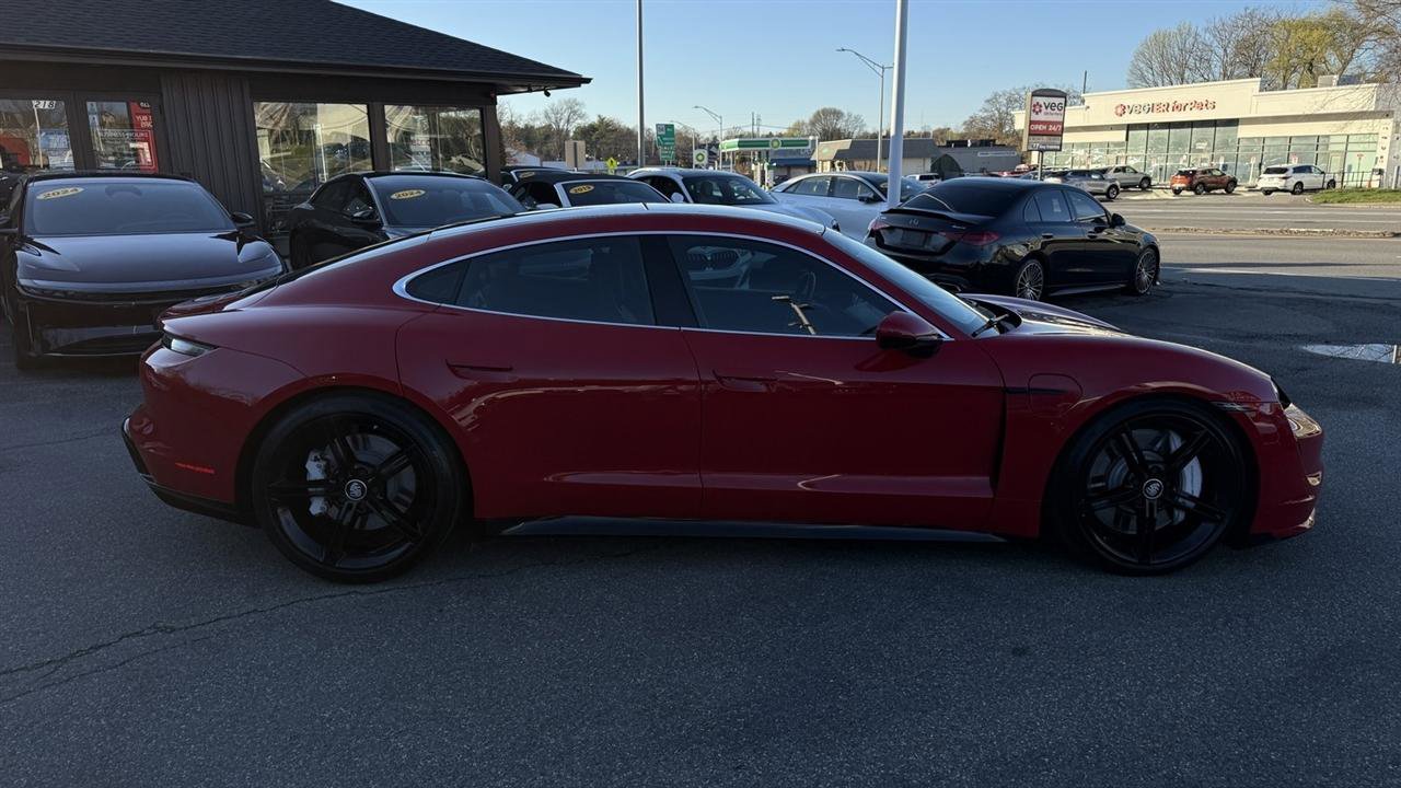 Used 2021 Porsche Taycan 4S AWD/4WD image 18
