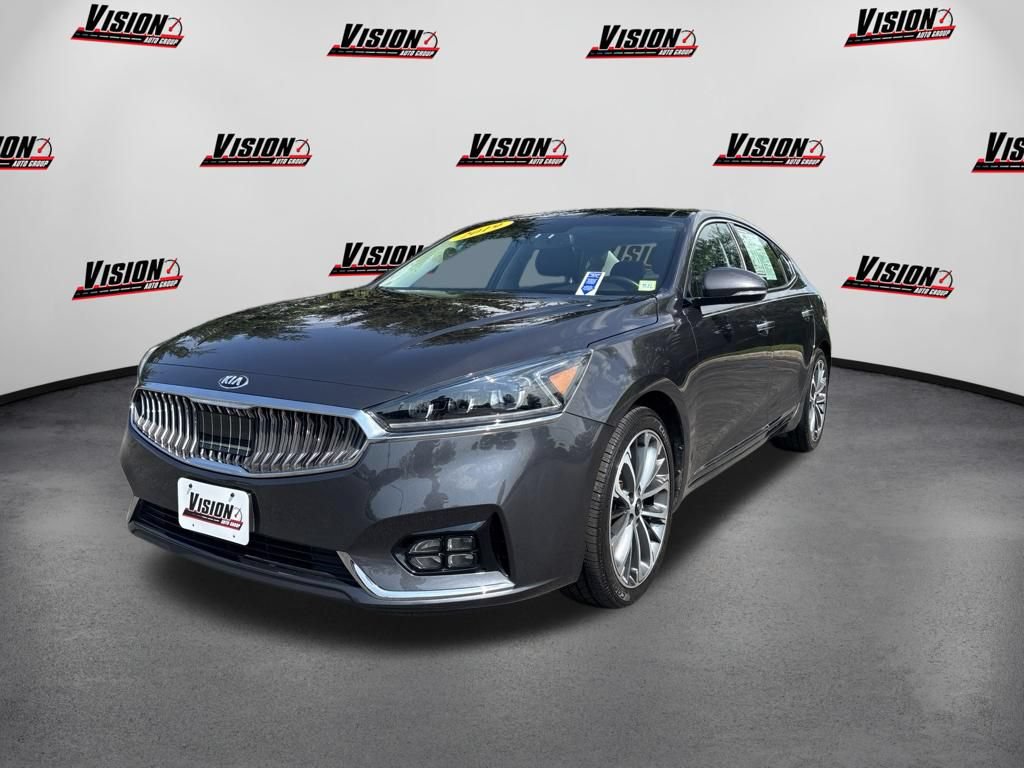 Used 2019 Kia Cadenza Technology