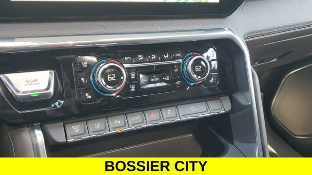 Used 2024 GMC Sierra 2500 Denali w/ Denali Reserve Package image 31