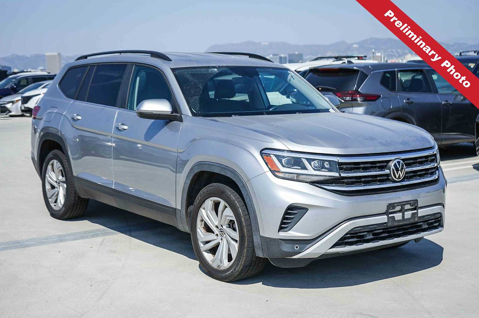 Used 2021 Volkswagen Atlas SE FWD image 3
