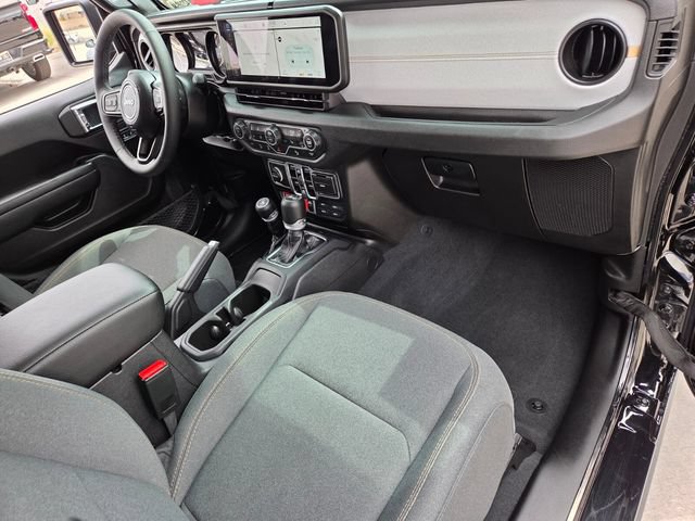 Used 2025 Jeep Wrangler Unlimited Sport AWD/4WD image 16