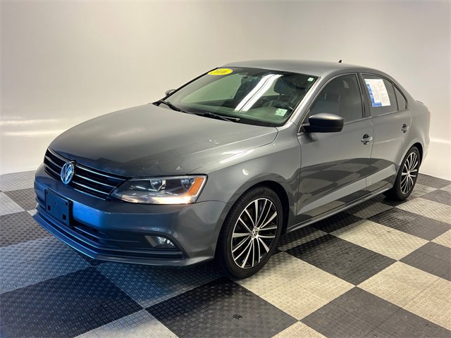 Used 2016 Volkswagen Jetta Sport image 3